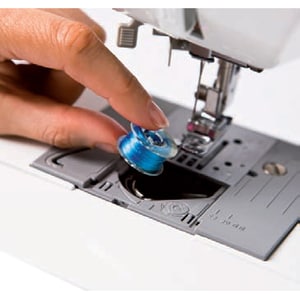 Brother Home Sewing Machine - Horizontal Bobbin System - 25 Built-In Stitches - Manual Threading