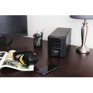 SMART-UPS 750VA LCD 230V WITH SMARTCONNECT IN