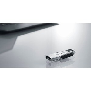 SanDisk Ultra Flair 64 GB USB 3.0 Flash Drive - Tropical Blue - 150 MB/s Read Speed