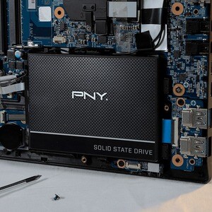 PNY Solid State-Laufwerk - 2,5" Intern - 2 TB - SATA (SATA/600) - Desktop-PC, MAC Unterstütztes Gerät - 550 MB/s Maximale 