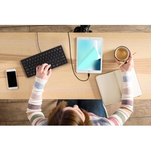 Kensington Keyboard - Cable Connectivity - Lightning Interface - iPad - Black