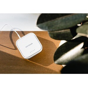 Netgear LM1200 1 SIM Mobilfunk, Ethernet Modem/Wireless Router - 4G - LTE, UMTS, DC-HSPA+ - 1 x Netzwerk-Anschluss - 1 x B