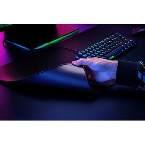 Razer Strider - XXL Hybrid Mouse Mat with a Soft Base and Smooth Glide - Sturdy Design - 16.14" - Rubber - Anti-fray, Warp