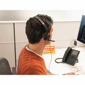 Poly Blackwire 5220 有线 入耳式, 头戴式 立体声 耳机 - 黑 - Microsoft Teams认证 - 双声道 - 上耳式 - 32 欧姆 - 20 Hz 到 20 kHz - 217 cm 线缆 - 降噪 麦克风 -