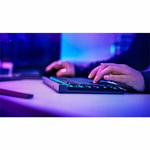 Logitech G G515 LIGHTSPEED TKL 游戏键盘 - 有线/无线 连接 - A 型 USB 接口 - RGB LED - 黑 - 蓝牙 - 87 Key(s) - Windows 10, Mac OS X 12.0 Mon