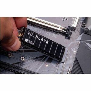 WD Black Solid State-Laufwerk - M.2 2280 Intern - 4 TB - PCI Express NVMe (PCI Express NVMe 4.0 x4) - PlayStation, Gaming-
