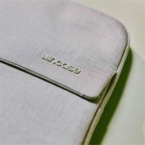 CROSSTOWN SLEEVE FOR 16IN LAPTOP LIMESTONE