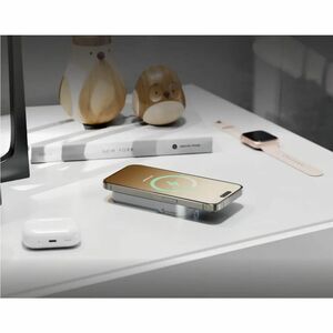 Alogic Matrix+ Induction Charger - Black - For Qi-enabled Device - 12 V Input - Supports 1 Batteries - Battery Size: Propr