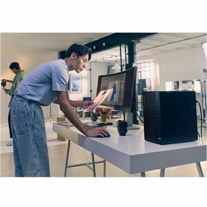 Desktop-KI-Computer HP EliteDesk 8 G1i - Intel Core Ultra 5 235 - 32 GB - 512 GB SSD - Tower - Schwarz - Intel Q870 Chip -