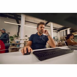 HP 585C 键盘鼠标 - A 型 USB 无线 Bluetooth/RF 2.40 GHz 键盘 - A 型 USB 无线 Bluetooth/RF 鼠标 - AA, AAA