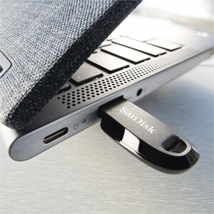 SanDisk Ultra Curve SDCZ550-512G-I35 512 GB USB 3.2 (Gen 1), USB 3.0, USB 2.0 Flash Drive - Black - 100 MB/s Read Speed - 