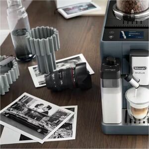 DeLonghi Rivelia Pebble Grey, macchina automatica per caffè in chicchi, colore grigio