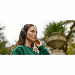 HP Poly Focus 625 Headset + Wireless Charge Stand. Product colour: Black