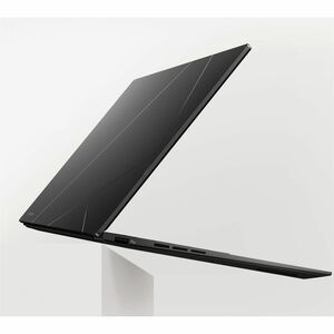 Asus ZenBook 14 UM3406 UM3406KA-QD317X Copilot+ PC AMD Ryzen AI 5 340 - 512GB SSD 16GB - 2880 x 1800 - Noir jade - W11P