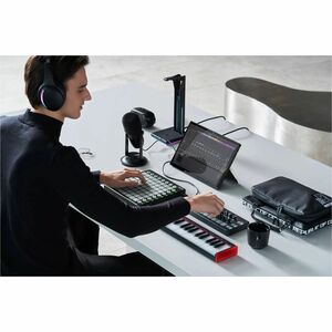 Asus ROG Flow Z13 GZ302 GZ302EA-RU014W 34 cm (13.4") Touchscreen Detachable Copilot+ PC 2 in 1 Gaming Notebook - 2.5K - AM