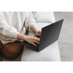Asus ZenBook 14 UM3406 UM3406KA-QD317X Copilot+ PC AMD Ryzen AI 5 340 - 512GB SSD 16GB - 2880 x 1800 - Noir jade - W11P