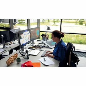 Portátil - HP EliteBook 840 G11 35.6cm (14") Pantalla Táctil - WUXGA - Intel Core Ultra 7 155U - Tecnología vPro - 16GB - 