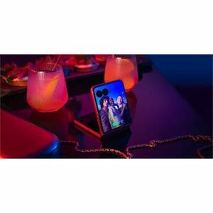 Motorola Mobility razr 60 ultra 512 GB Smartphone - 17.8 cm (7") Flexible Folding Screen P-OLED Super HD 2992 x 1224 - Oct