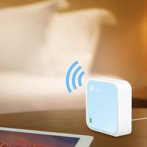 Router wireless TP-Link TL-WR802N - Wi-Fi 4 - IEEE 802.11n - Ethernet - 2,48 GHz ISM band - 37,50 MB/s Velocità wireless -