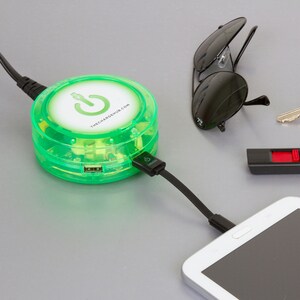 ChargeHub X3 - 3 Port USB Charger - 1 Pack - 120 V AC, 230 V AC Input - 5 V DC/5 A Output GREEN 2.4AMPS/PORT 5AMPS OVERALL