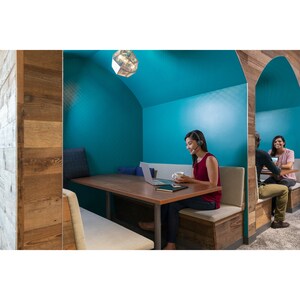 Cisco 562 Wireless Over-the-head Stereo Headset - Black/Silver - Binaural - Supra-aural - 9144 cm - DECT 6.0 - 90 Ohm - 50