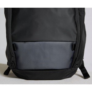 Timbuk2 PARKER Carrying Case (Backpack) for 15" Notebook - Jet Black - Weather Proof - Tricot Interior Material - Shoulder