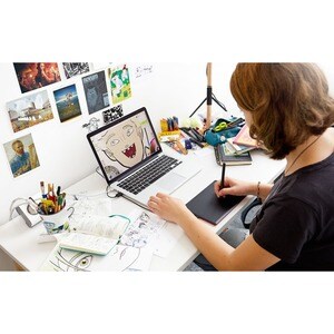 Wacom One by CTL-472 Tableta gráfica - 2540 lpi - Cable - Negro, Rojo - 152mm x 95mm Active Area - 2048 Nivel de presión -