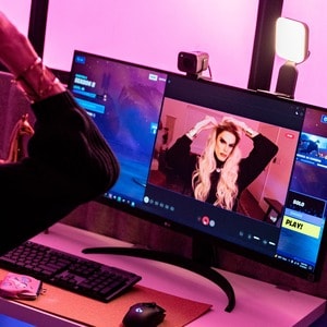 Logitech Litra Glow Premium Streaming Light with TrueSoft - Monitor Mount, Tripod Mount