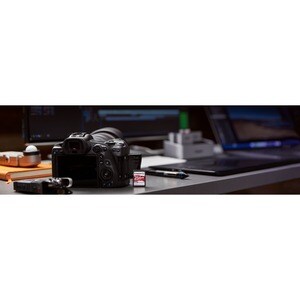 Kingston Canvas React Plus SDR2 256 GB Class 10/UHS-II (U3) V90 SDXC - 300 MB/s Read - 260 MB/s Write