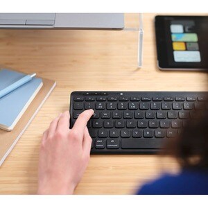 Trust Lyra Tastatur - Kabellos Konnektivität - USB 1.1 Typ A Schnittstelle - Deutsch - Schwarz - Schere Keyswitch - Blueto
