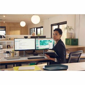 HP 625 Webcam - 4 Megapixel - 60 fps - Black - USB Type A - 1920 x 1080 Video - Auto-focus - 92° Angle - Microphone - Wind