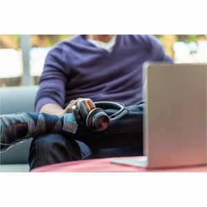 Poly Voyager Focus 2 有线/无线 入耳式, 头戴式 立体声 耳机 - 黑 - Microsoft Teams认证 - Google Assistant, Siri - 双声道 - 上耳式 - 5000 cm - 蓝牙 - 2