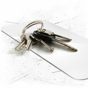 invisibleSHIELD Glass Elite Privacy 360 Aluminosilicate Tempered Glass Privacy Screen Filter for Apple iPhone 16, iPhone 1