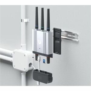 Ubiquiti Mobile Router Industrial Wi-Fi 4 IEEE 802.11b/g/n Ethernet, Cellular Modem/Wireless Router - LTE - 4 x Antenna(4 