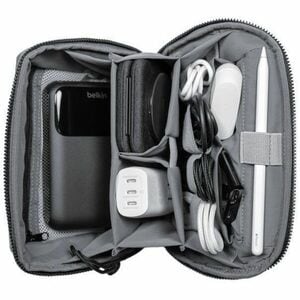 Belkin Tech Robust Tasche (Handgepäck) Apple iPhone Reisen - PU-Leder, Polyester Körper - 80 mm Höhe x 180 mm Breite x 125