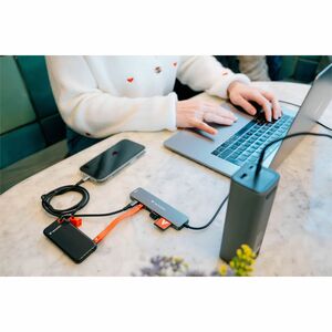Docking station Verbatim USB Type-C per Fotocamera - Compatibilita carica - Lettore schede di memoria - SD, microSD - 4K @