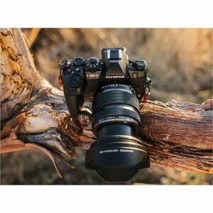 OM Digital Solutions ZUIKO - 8 mm to 25 mmf/4 - Varifocal Lens - 3.1x Optical Zoom