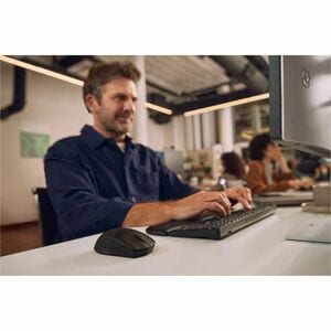 HP 585C 键盘鼠标 - A 型 USB 无线 Bluetooth/RF 2.40 GHz 键盘 - A 型 USB 无线 Bluetooth/RF 鼠标 - AA, AAA