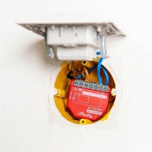 Shelly 1PM Gen4 egy áramkörös Wi-Fi + Bluetooth / Zigbee 3.0  multi-protokoll okosrelé, Matter kompatibilis, áramfogyasztá