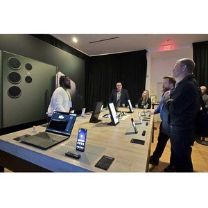 Samsung Galaxy S23 Ultra 512 GB Smartphone - 17.3 cm (6.8") Dynamic AMOLED QHD+ 3088 x 1440 - Octa-core (Cortex X3Single-c