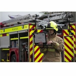 Panasonic TOUGHBOOK CF-33 Rugged Tablet - 30.5 cm (12") QHD - vPro Technology - 16 GB - 512 GB SSD - Windows 11 Pro - Core
