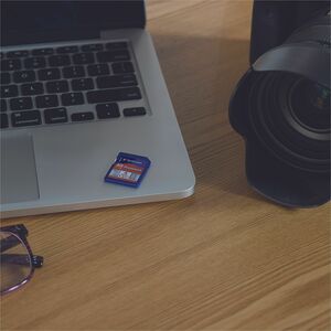 4GB Premium SDHC Memory Card, UHS-I U1 Class 10 - 4GB