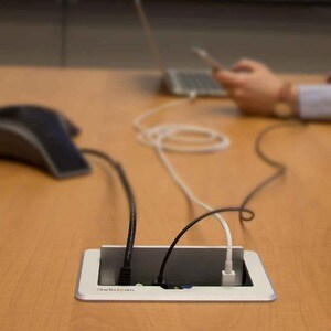 StarTech.com Conference Table Connectivity Box - HDMI / VGA / Mini DisplayPort to HDMI Output with Fast Charge USB Port - 