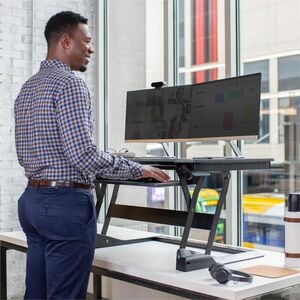 Ergotron WorkFit-TL Sitz-Steh-Tisch - Grau Oberseite - Höhenverstellbar - 952,50 mm Tischplatte Breite x 584,20 mm Tischpl