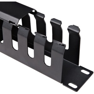 StarTech.com 1U Horizontal Finger Duct Rack Cable Management Panel with Cover - Cable Management Panel - Black - 1U Rack H