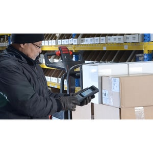 Honeywell Dolphin CN80 Mobile Computer - 3 GB RAM - 32 GB Flash - 4.2" FWVGA Touchscreen - LCD - Rear Camera - 23 Keys - N