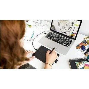 Wacom One Grafiktablett - Kabel - Stift - PC, Mac