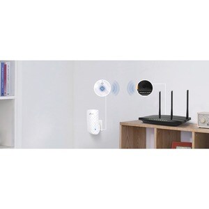 TP-Link RE190 IEEE 802.11ac 750 Mbit/s Drahtloser Range-Extender - 2,40 GHz, 5 GHz - 3 x Interne Antenne(n) - Wandmontierbar