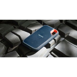 SanDisk Extreme SDSSDE61-500G-G25 500 GB Portable Solid State Drive - External - 1050 MB/s Maximum Read Transfer Rate