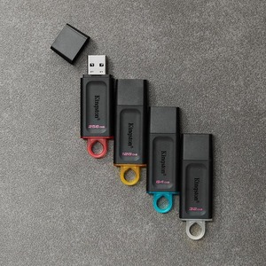 PEN DRIVE KINGSTON DT EXODIA 128GB USB 3.2 PRETO/AMARELO